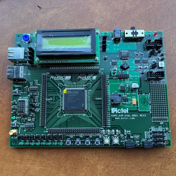 Actel A3PE-A3P-EVAL-BRD1 REV.3‎ Board - Picture 1 of 11